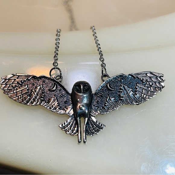 🦉Beautifully Crafted Silver/Black Owl Necklace, Moons/Forest in Spread Wings! - Picture 4 of 9
